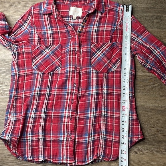 Skies are Blue Women’s Red White Blue Plaid Button Down Shirt, size medium - Picture 6 of 10